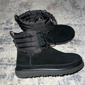 Ugg Mini Puffer Lace Up 6Y/W7.5